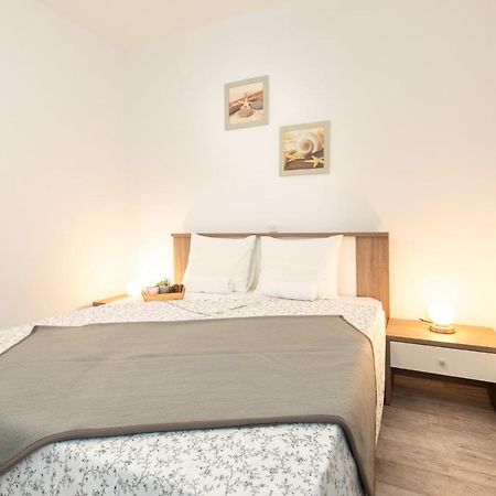 Apartments Doris, Krk Đảo Krk Ngoại thất bức ảnh