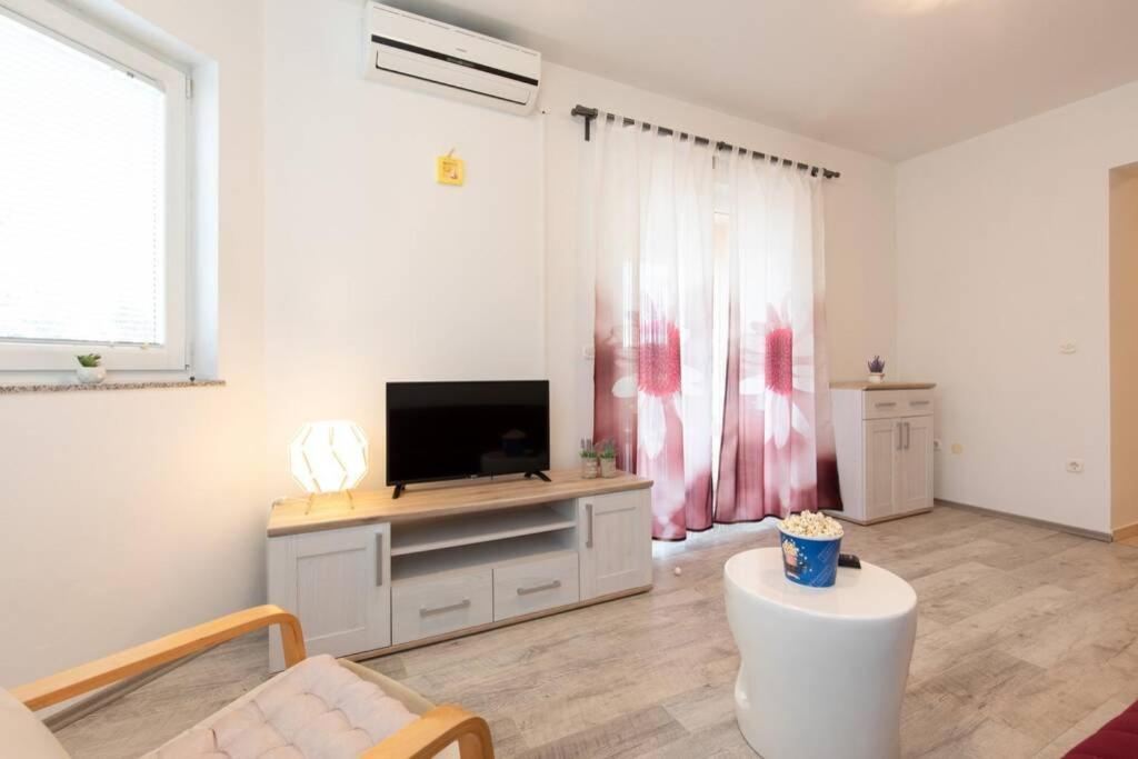 Apartments Doris, Krk Đảo Krk Ngoại thất bức ảnh